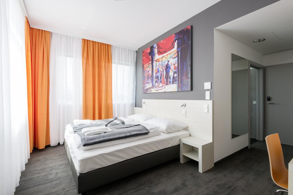 Msc Hotel Neunkirchen Exteriör bild